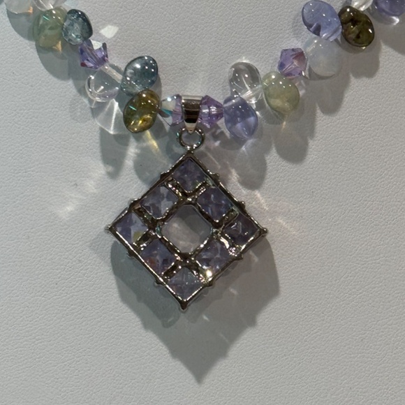 Vtg Necklaces Set Glass Lilac Pebbled And Glass Sea Blue Natural Crystal Quartz - Picture 5 of 12